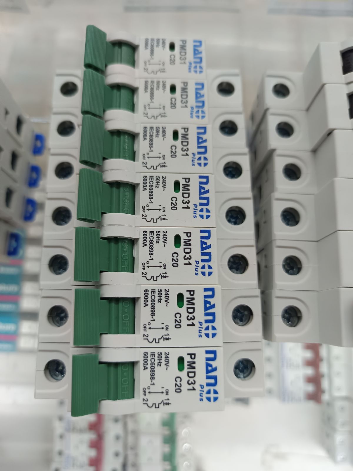 ลูกเซอร์กิต 1P-6KA-20A PMD31C20 NANO