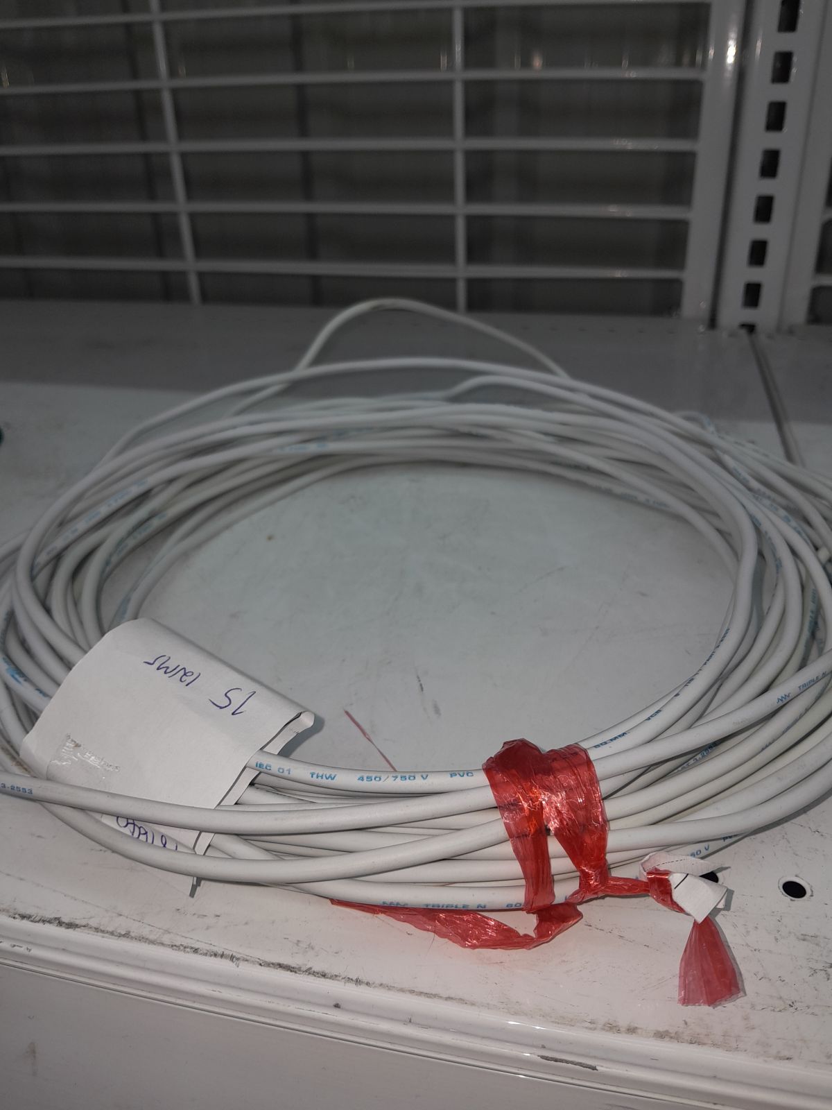 สายเดี่ยว THW #1x2.5 NNN  - ขาว  (แบ่งเมตร)