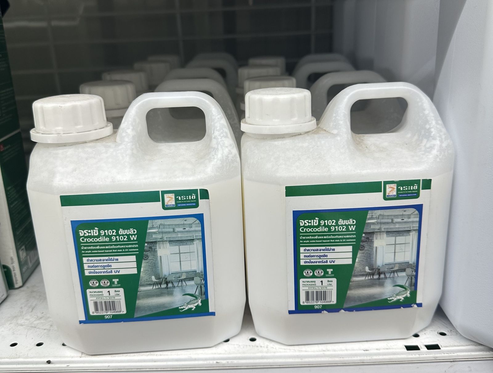 น้ำยาเคลือบพื้นและผนัง 1 ลิตร จระเข้ (9102 ดับบลิว)