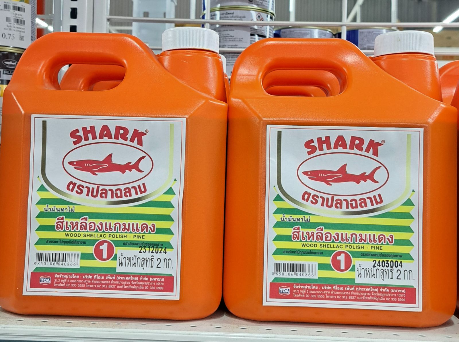 น้ำมันทาไม้ ปลาฉลาม สีแกมแดง 1 กล.#1 TOA