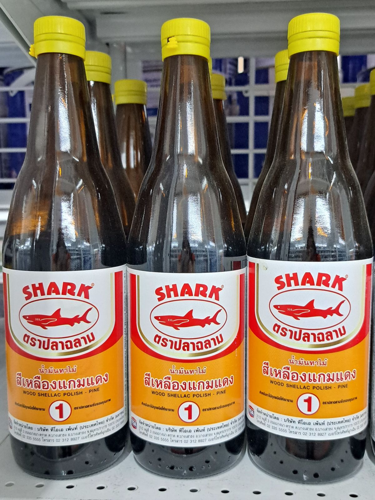 น้ำมันทาไม้ ปลาฉลาม สีแกมแดง ขวดใหญ่#1 TOA