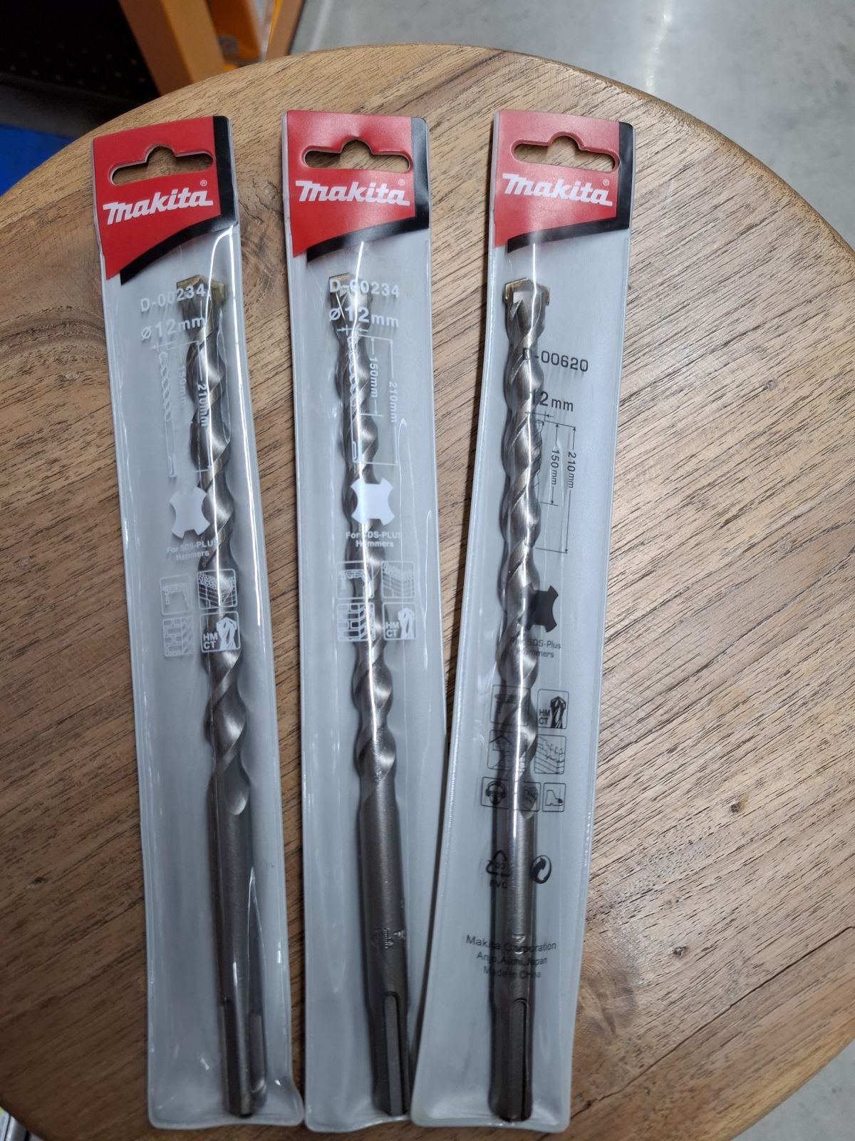 ดอกสว่านโรตารี makita แท้ 12*210 D-00620