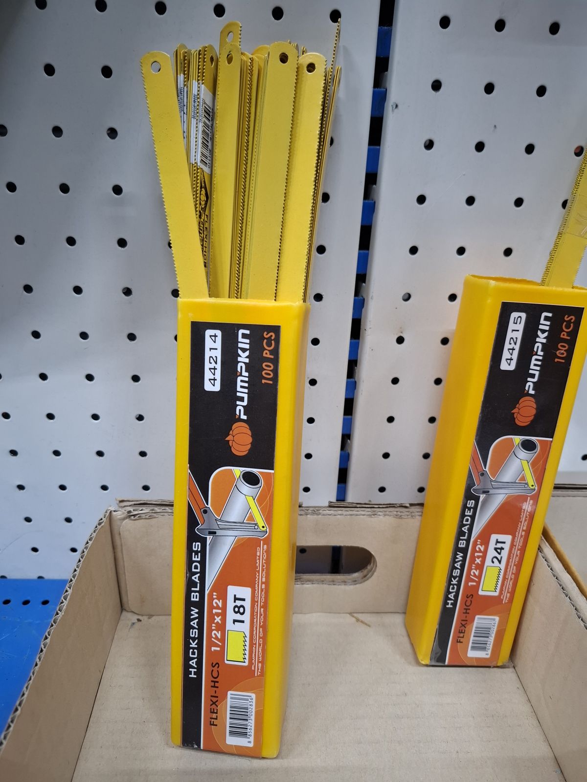 44214  ใบเลื่อยตัดเหล็กสีเหลือง  12*18T  PUMPKIN