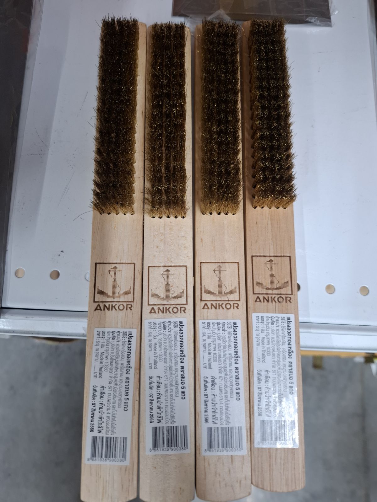 แปรงลวดทองเหลือง ตราสมอ 5 แถว