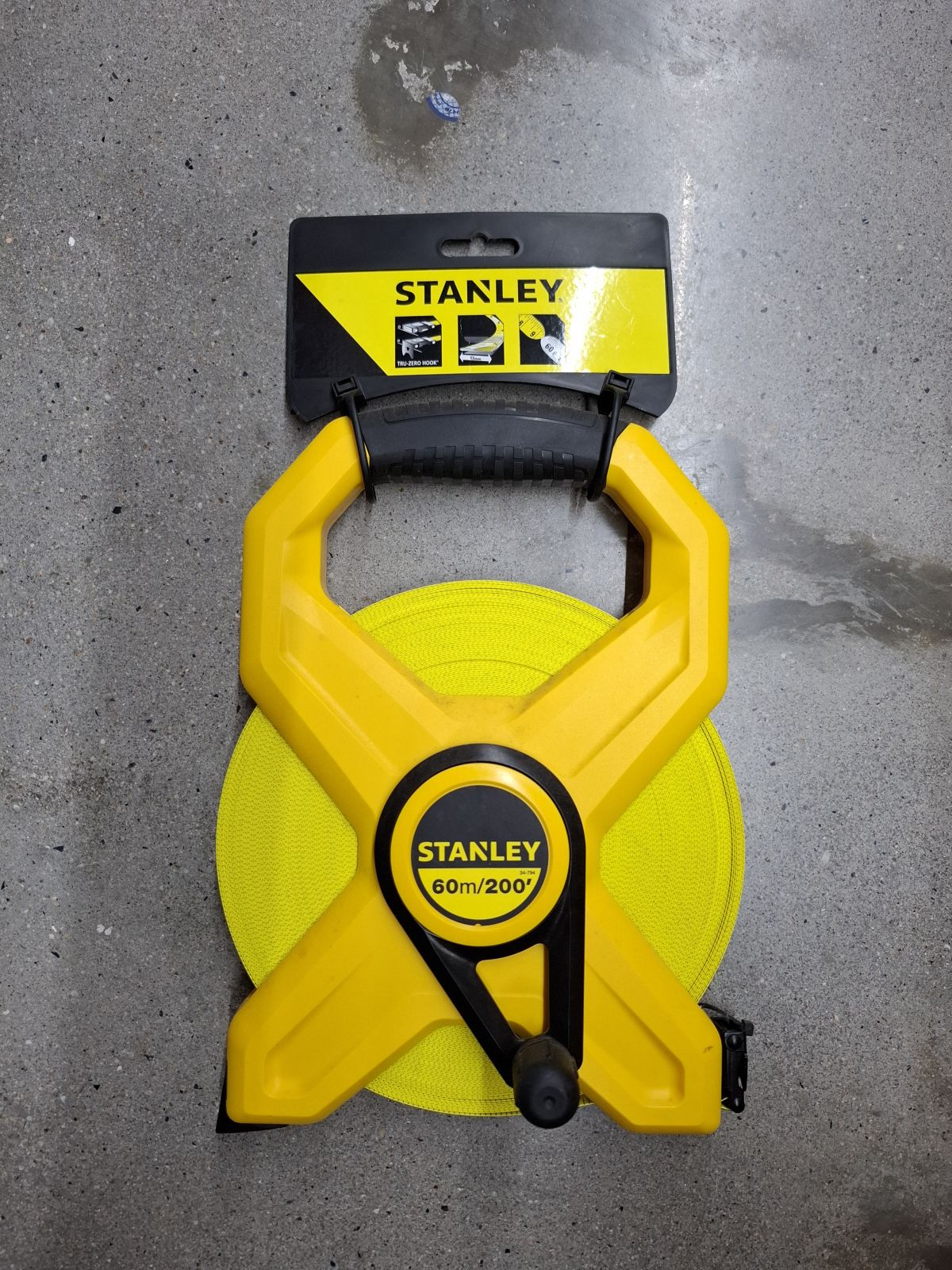 เทปวัดที่แนบไฟเบอร์กลาสขนาด 60 ม. STANLEY 34-794