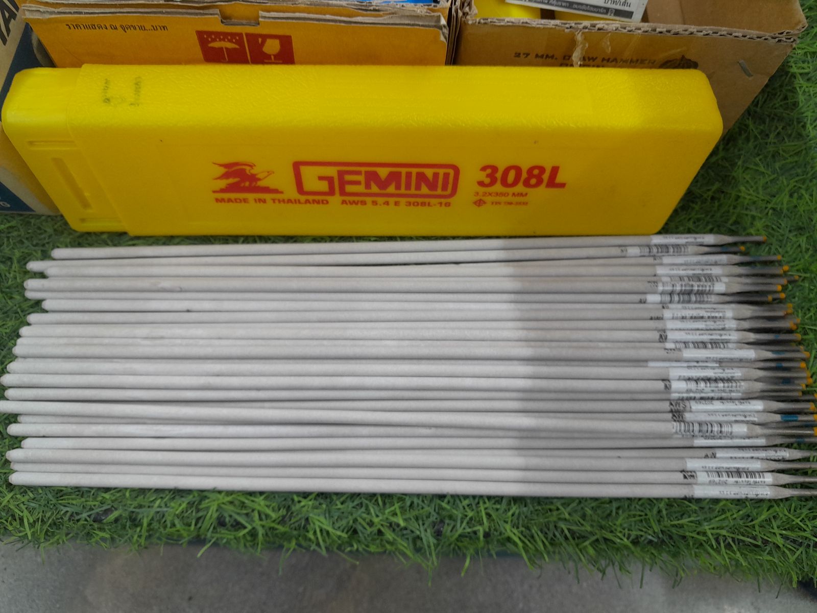 ลวดเชื่อมแสตนเลส 3.2 มม. 308L-16 เจมินี่