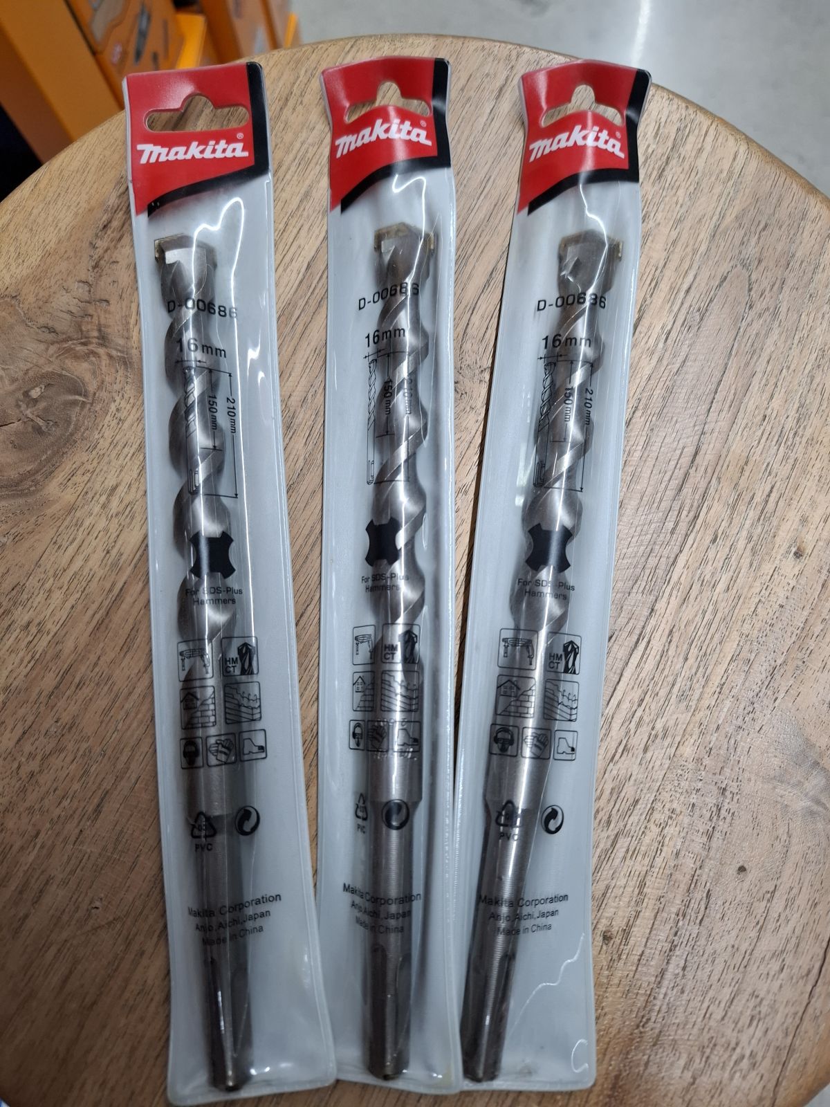 ดอกสว่านโรตารี makita แท้ 16*210 D-00686/D-00290