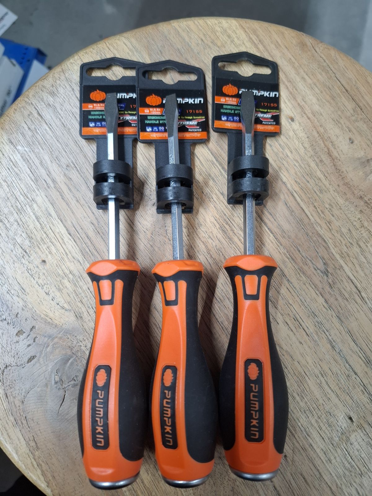 17155  ไขควงหัวทะลุ PUMPKIN รุ่น EXTRENE แบน 6.5*100mm.  