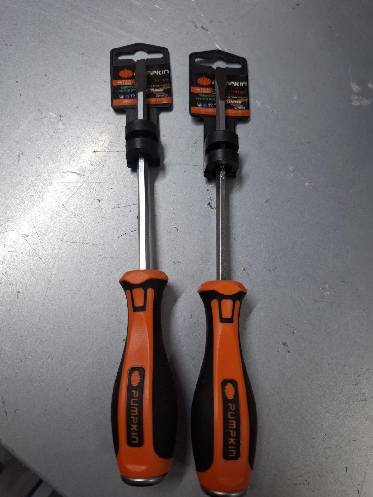 17157  ไขควงหัวทะลุ PUMPKIN รุ่น EXTRENE แบน 6.5*150mm.  