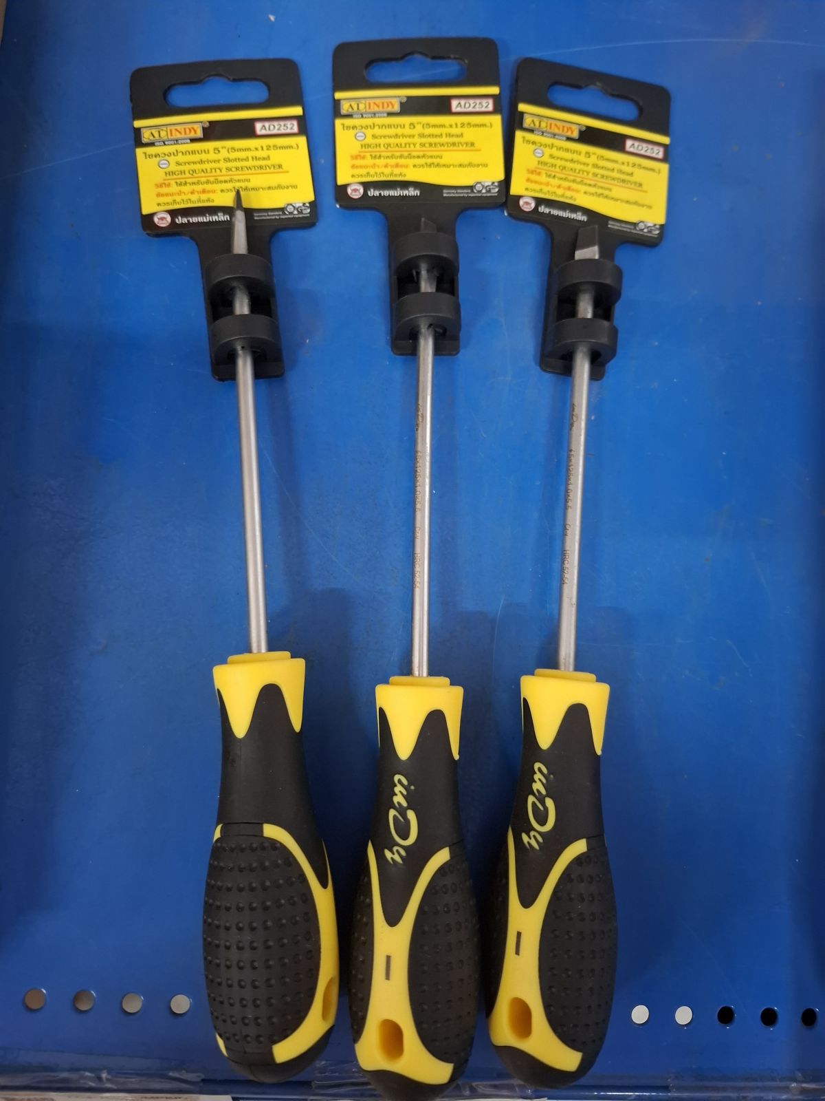 AD252 ไขควงปากแบน 5"  AT INDY