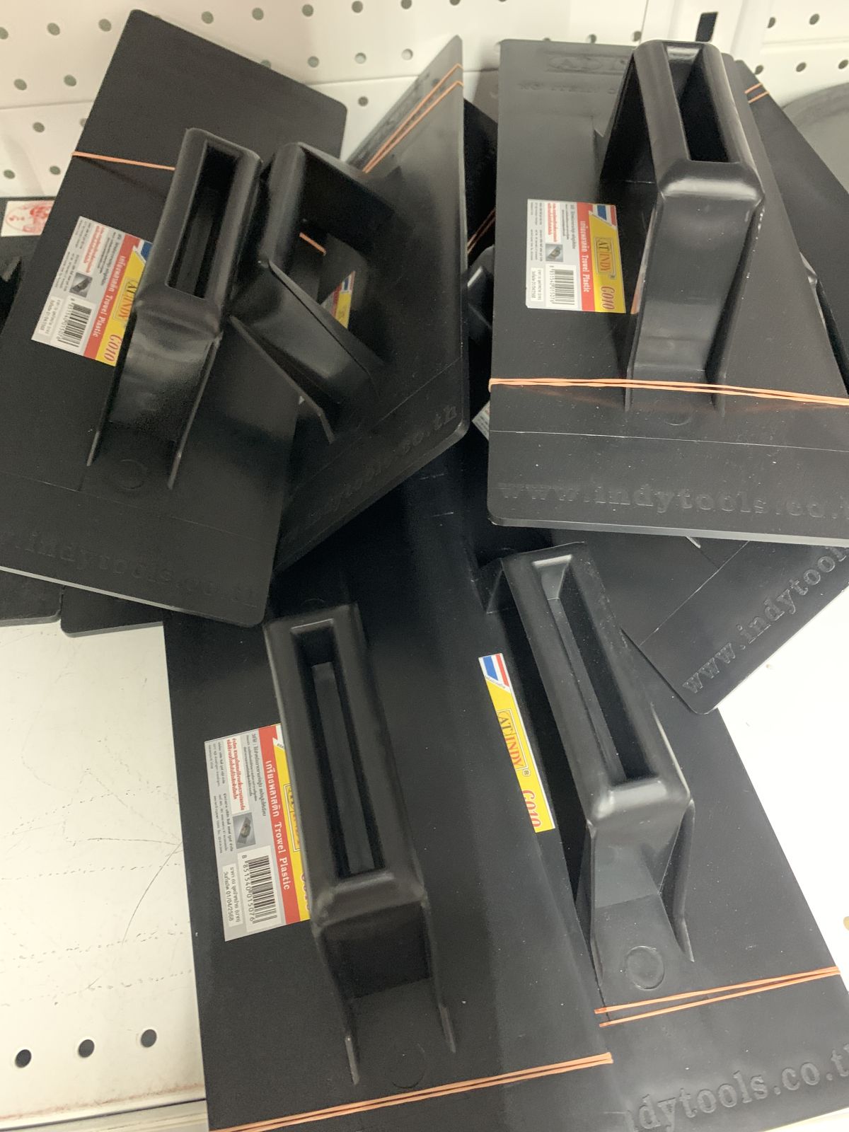 C010 เกียงฉาบพลาสติก  AT INDY