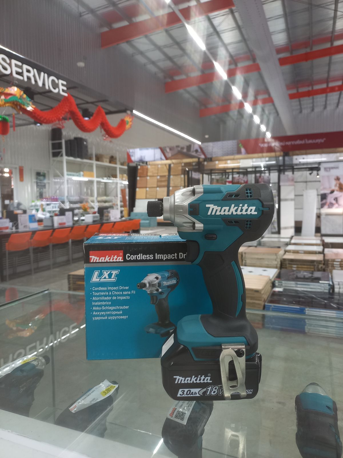สว่านแบต ไขควงไร้สาย makita 1/4 (18V) DTD156SF1J