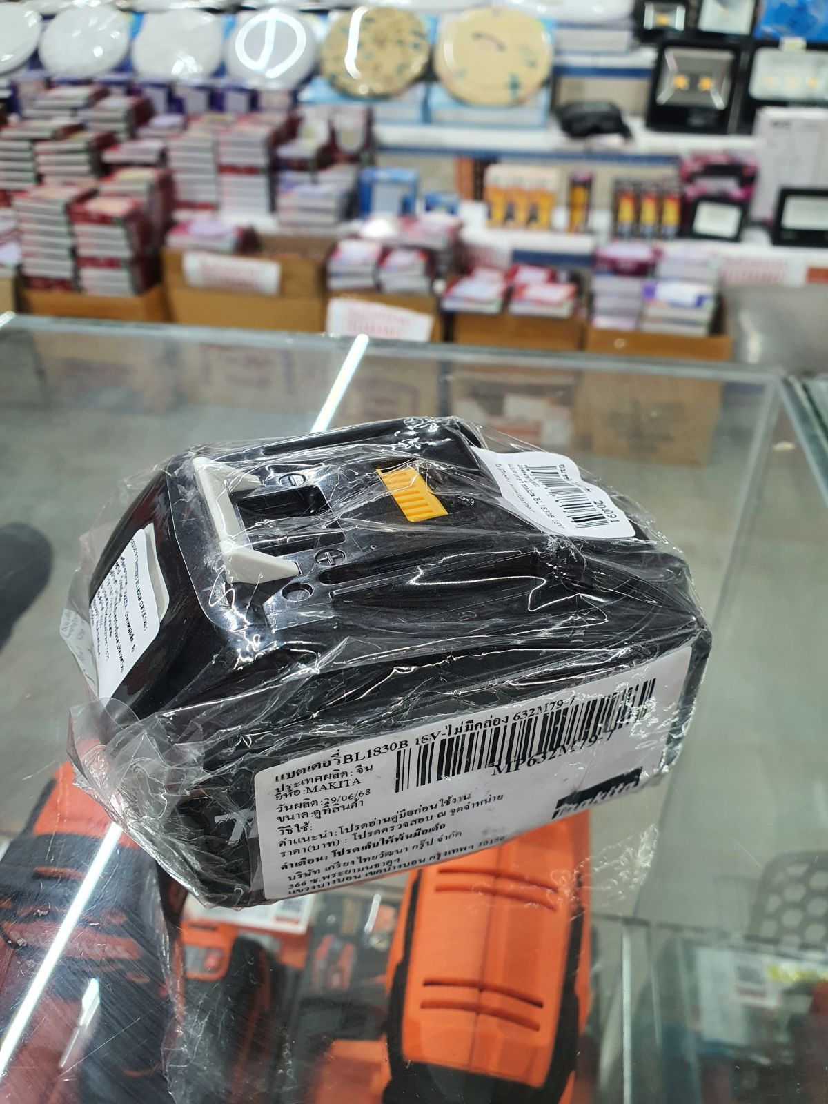 แบตเตอรี่ makita BL1830B 18V ไม่มีกล่อง MP632M79-7