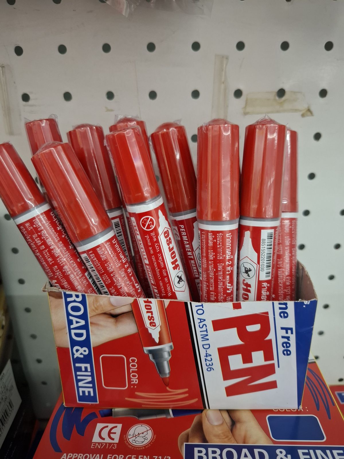 ปากกาเคมี แดง ตราม้า