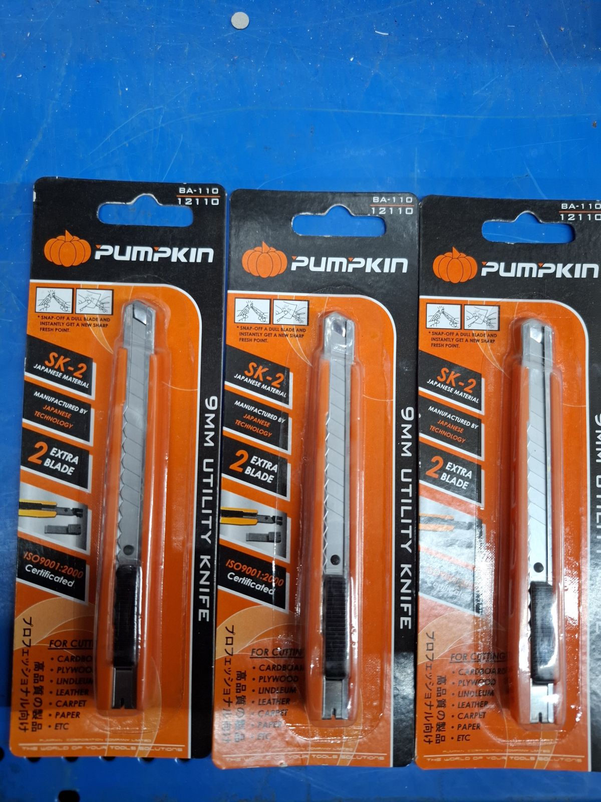 12110 มีดคัดเตอร์เล็ก  BA-110 PUMPKIN