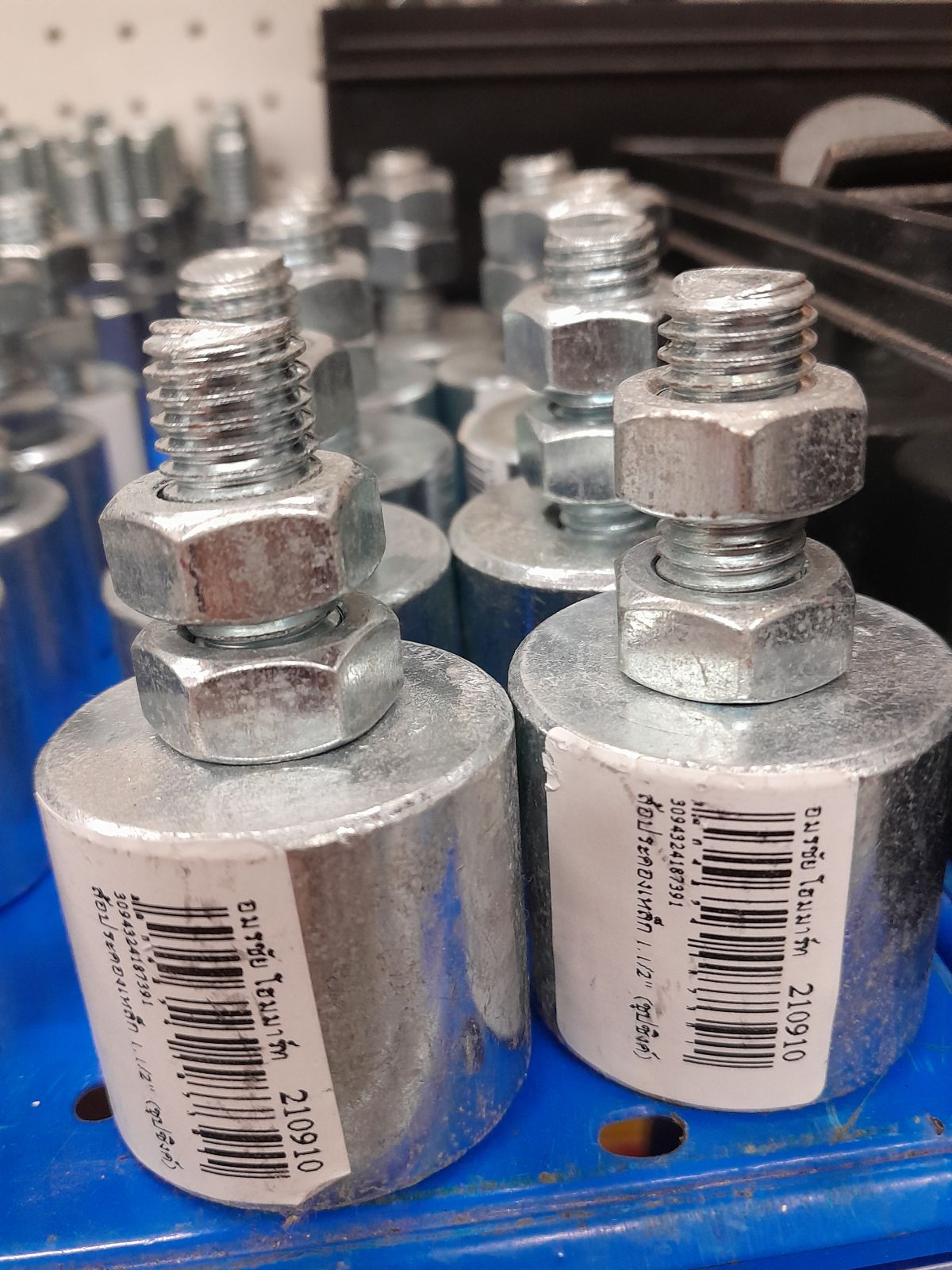 ล้อประคองเหล็ก 1.1/2"  (ชุปซิงค์)