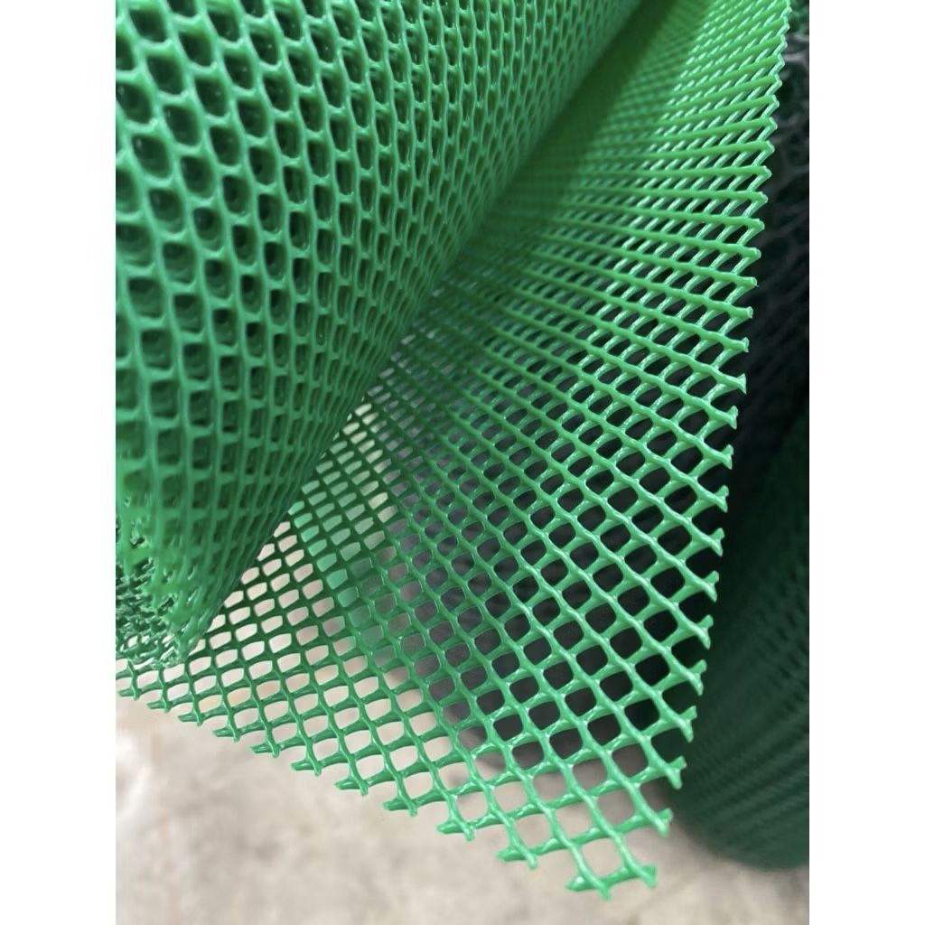 ตาข่ายพลาสติก 6 เหลี่ยม สีเขียว รู # 17 มิล" 