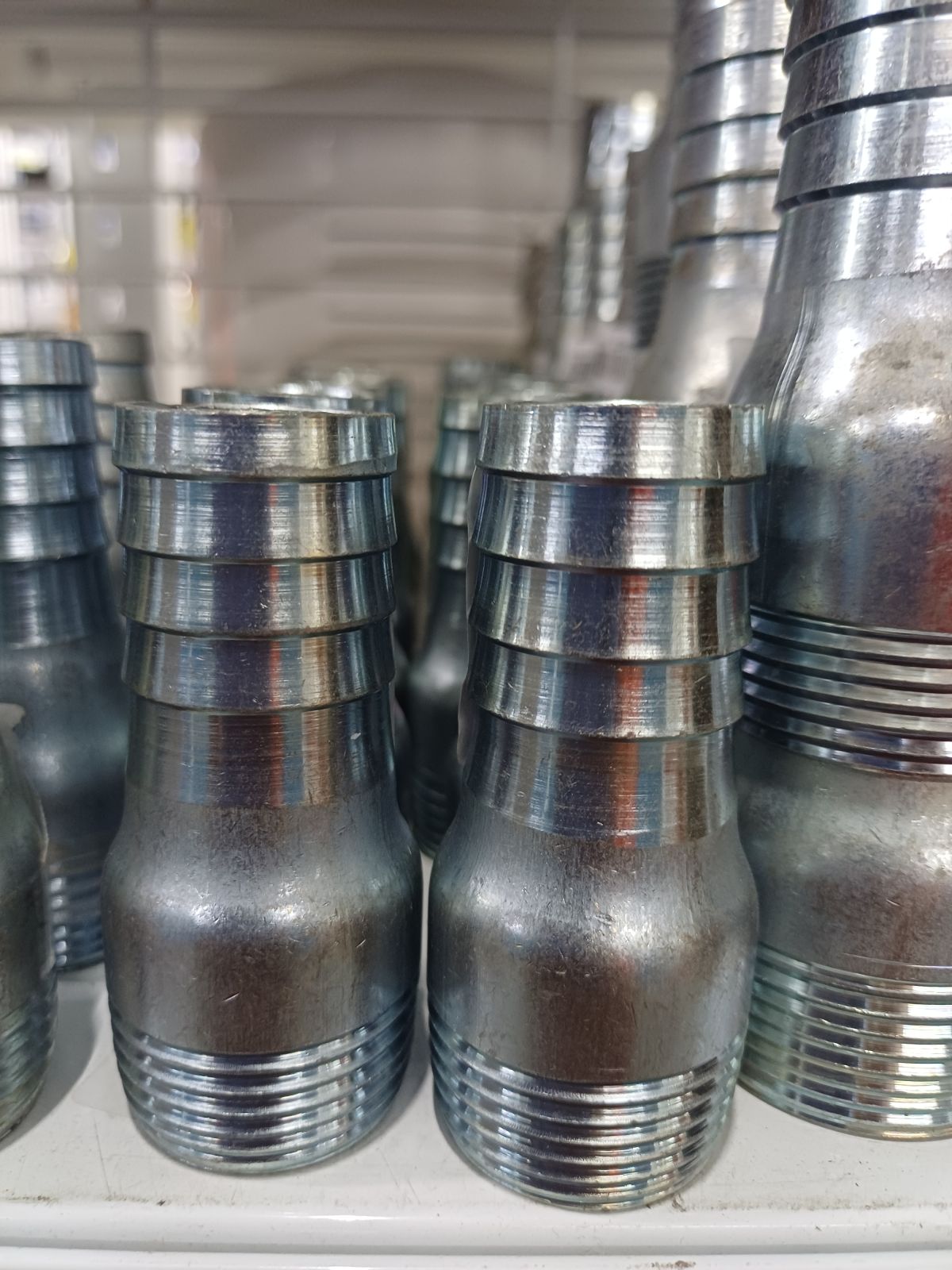 A14001 แป๊บลด 1 ข้าง เกลียวนอก 1" * 1" (หางปลาไหล)