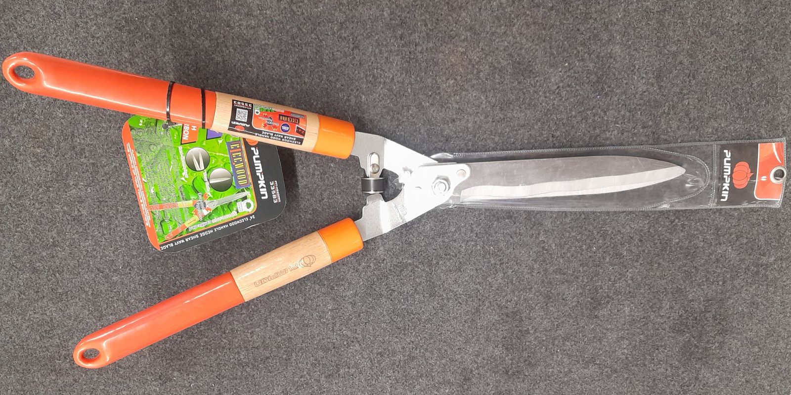 33583 กรรไกรตัดหญ้าด้ามไม้ 24" ใบหยัก PTT-HS600WS  PUMPKIN