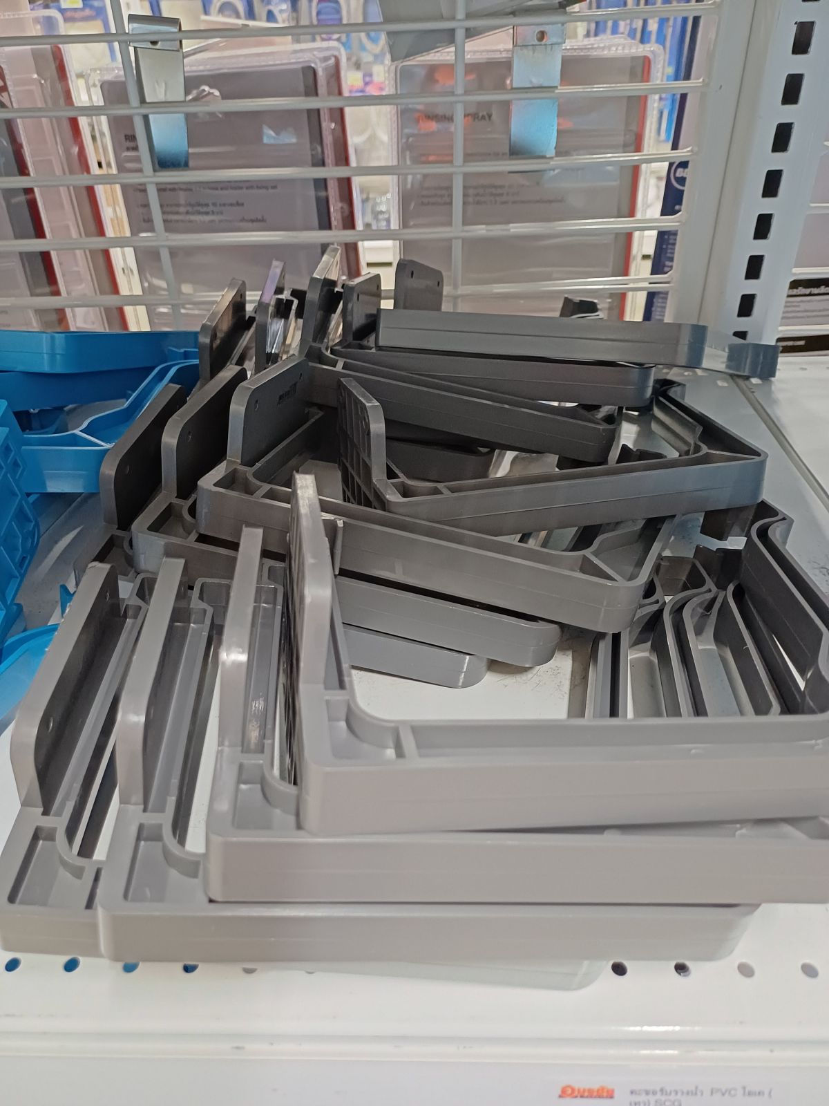 ตะขอรับรางน้ำ  PVC โอเค (เทา) SCG