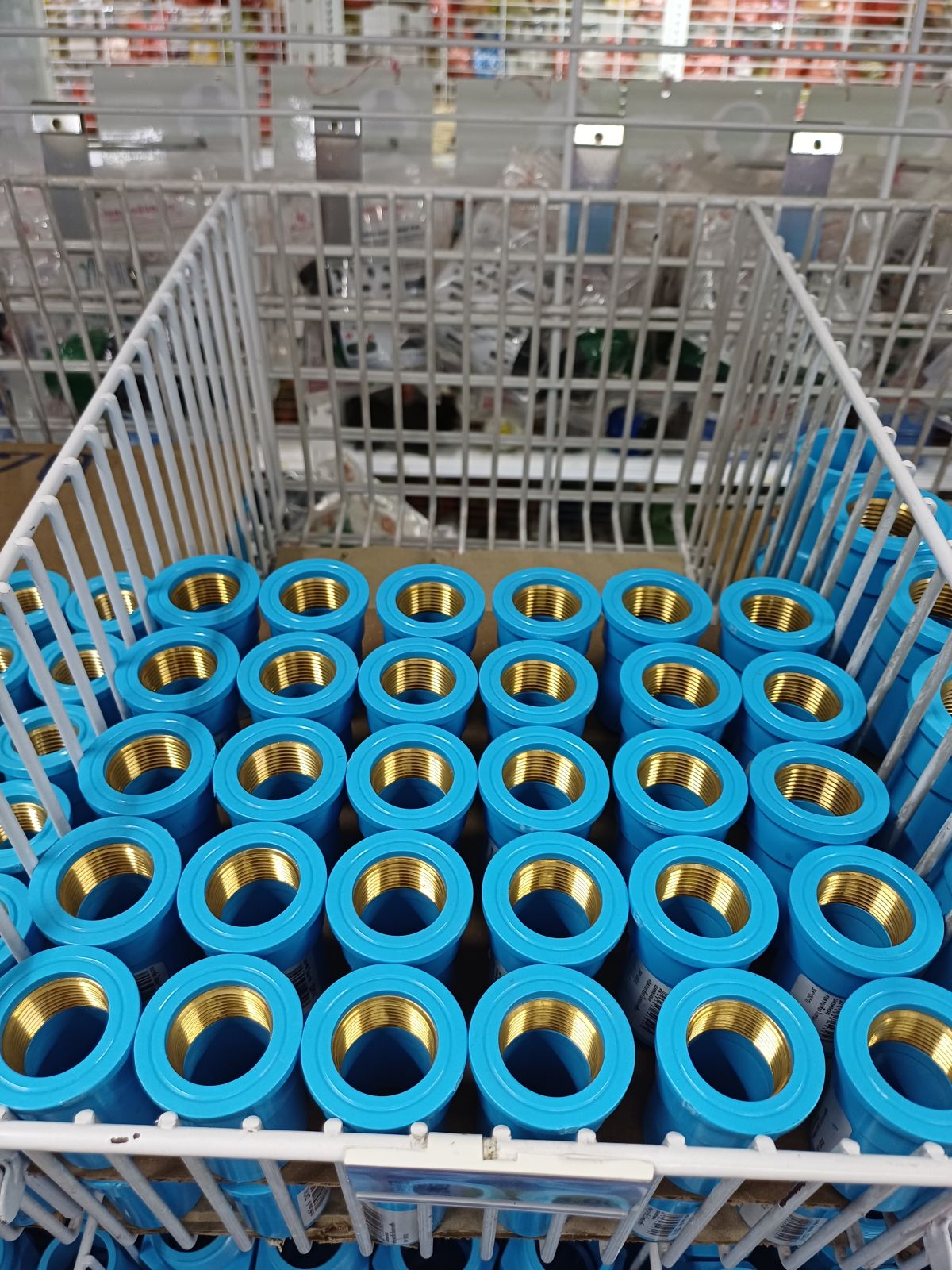 ต่อตรงเกลียวในทองเหลือง 3/4" (SCG)