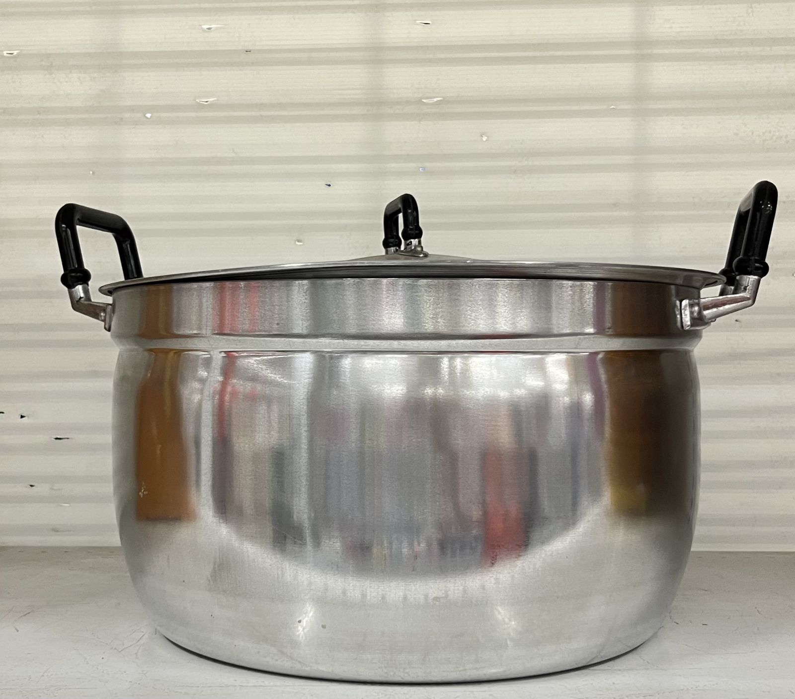 P11001หม้ออลูมิเนียม 2 หู 36 ชม. ตราโทรศัพท์