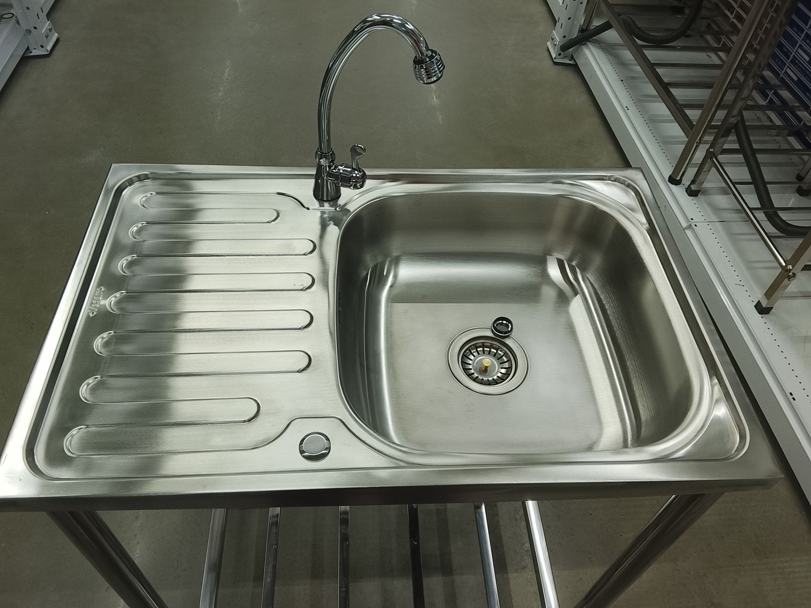 อ่างซิงค์ล้างจาน วีก้า 1 หลุม มีที่พัก D7548+ST + ก๊อกซิงค์ VOS4409S